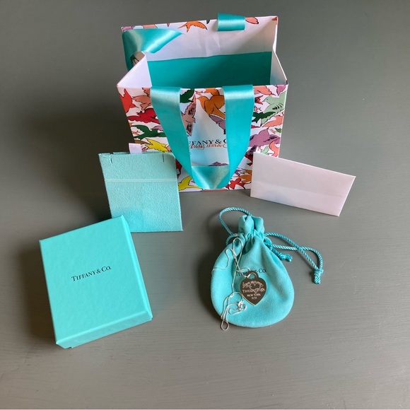 Tiffany & Co. Jewelry - Return to Tiffany Large Heart and Arrow etched pendant necklace